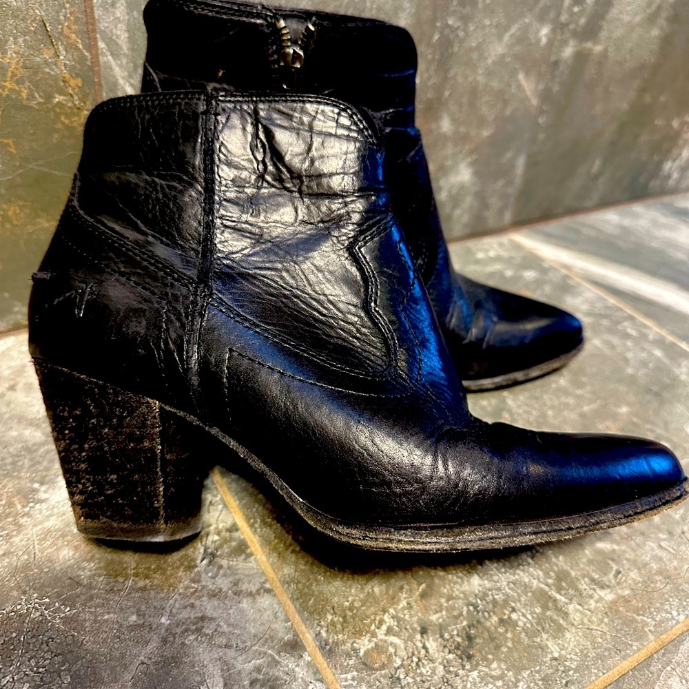 Timeless Frye bootie, black, western styling,  size 7.5, gently used